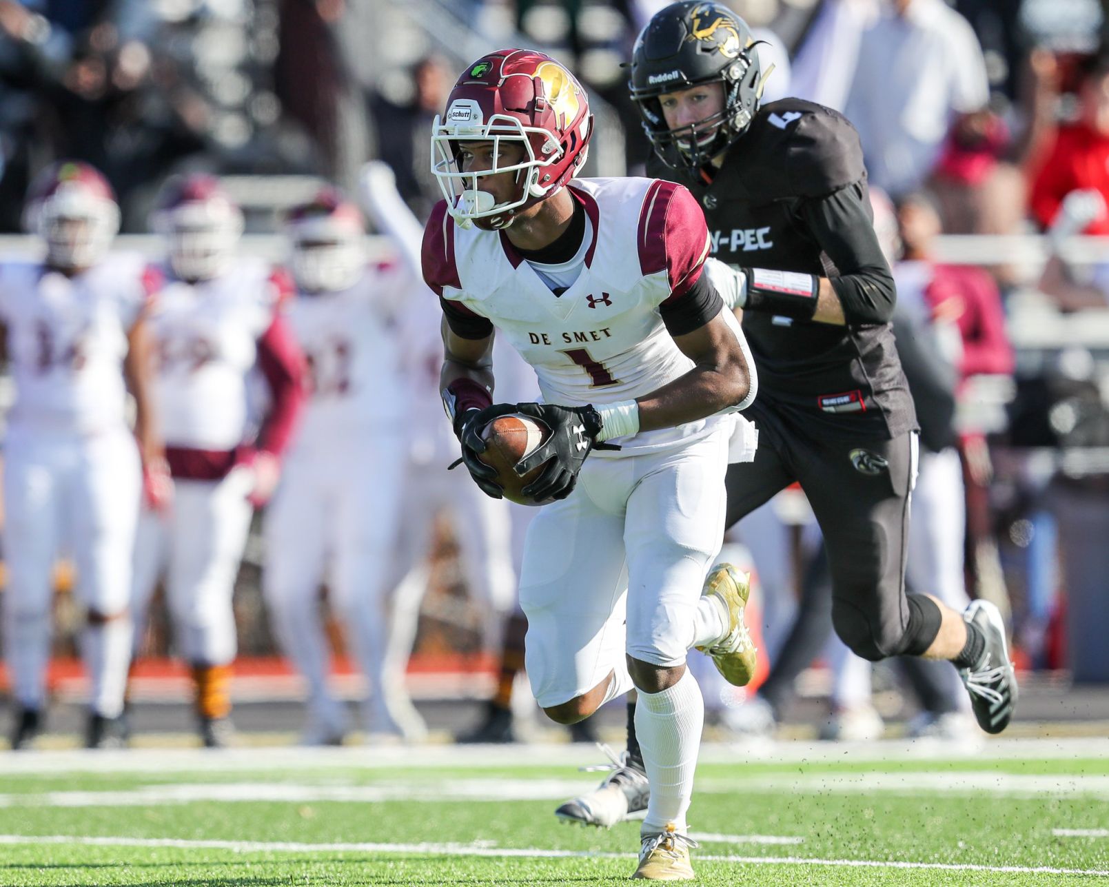 Class 6 state semifinal: De Smet 37, Raymore-Peculiar 0